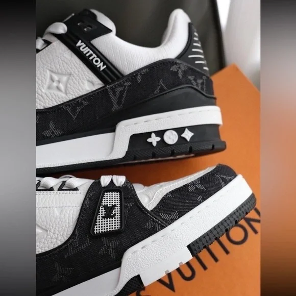 Louis Vuitton Trainer Sneaker Black and White US 11 - Picture 6 of 8